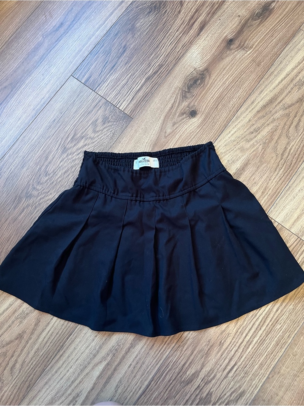 Hollister Black Ultra High Rise Pleated Skater Skort Mini Skirt Size Small